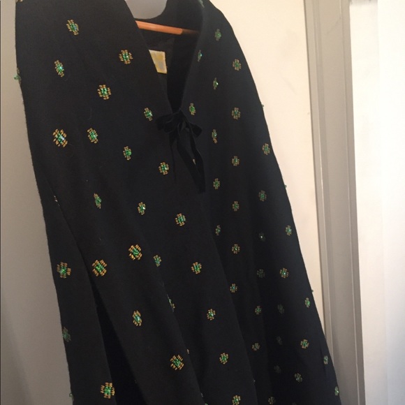 Vintage Nikos and Takis Cape - Picture 8 of 8